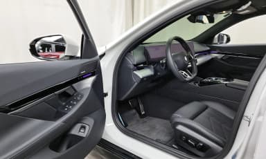 5 Series (G60)