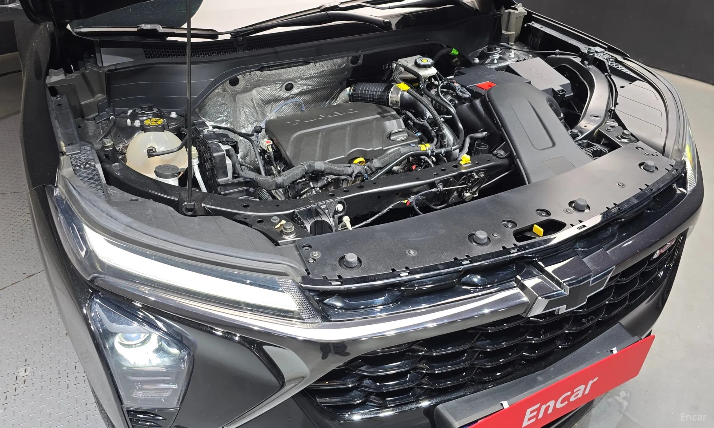 Trax Crossover