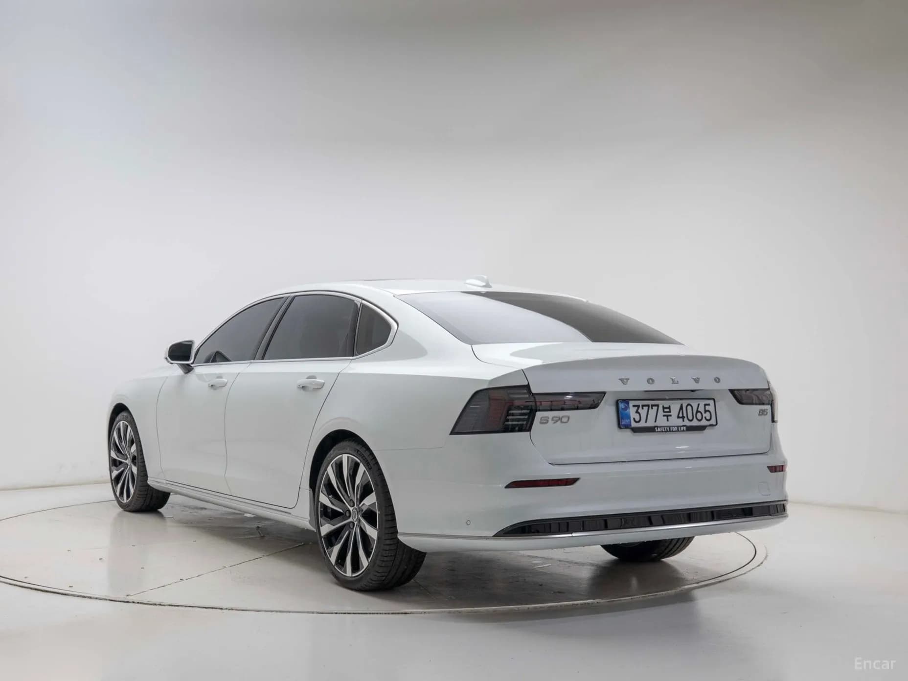 S90