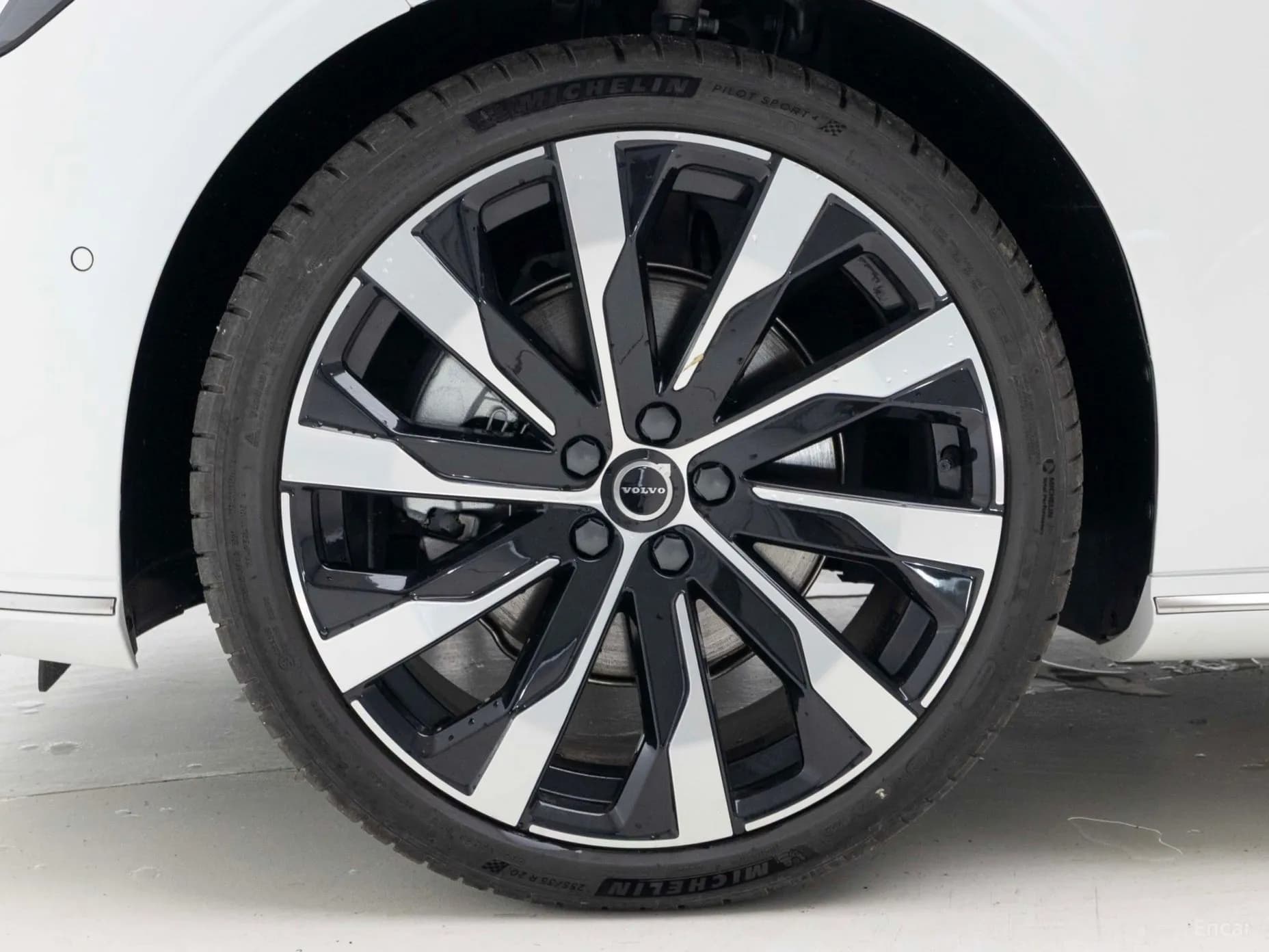S90