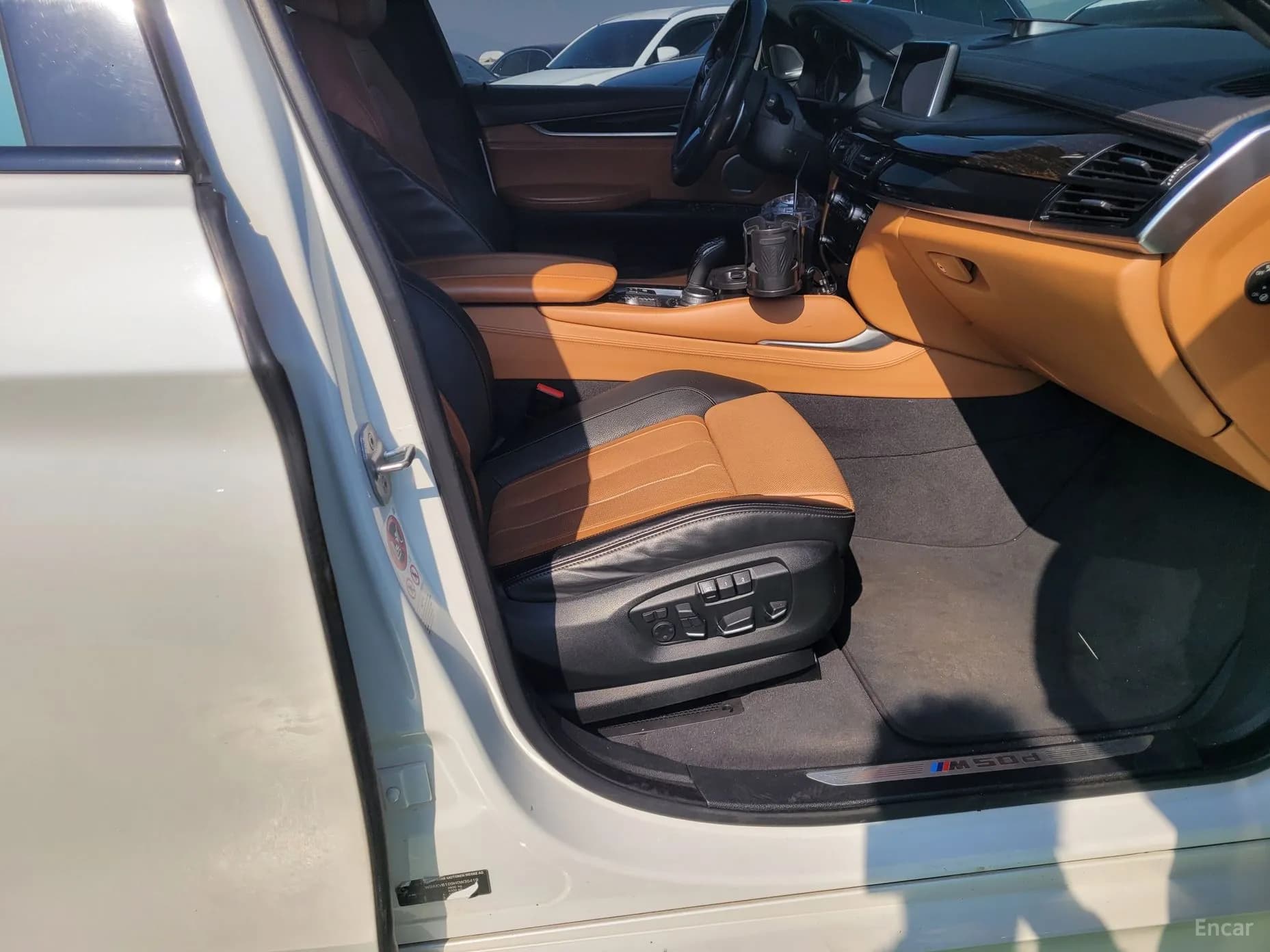 X6 (F16)