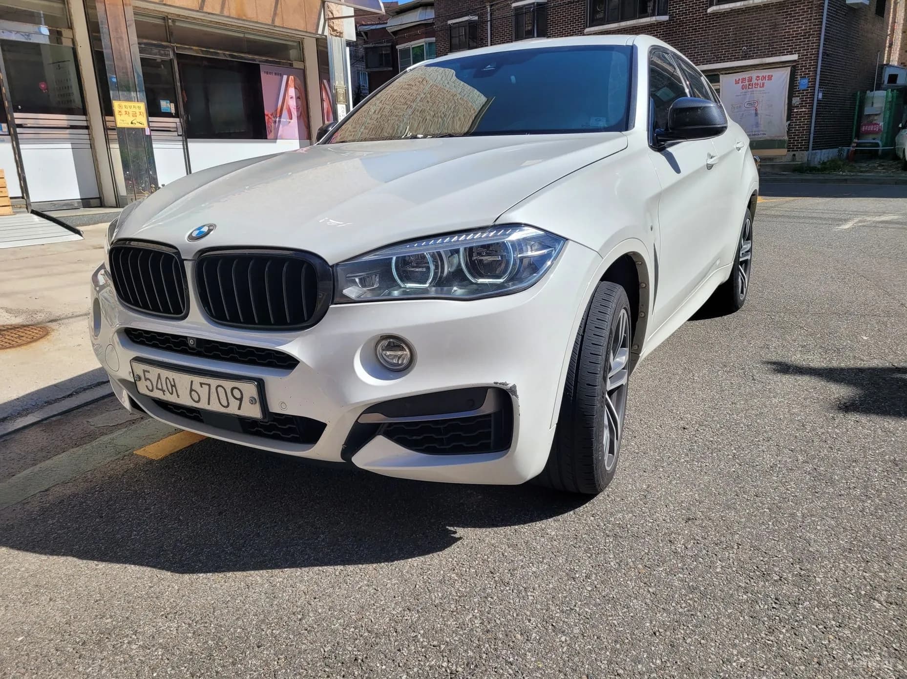 X6 (F16)