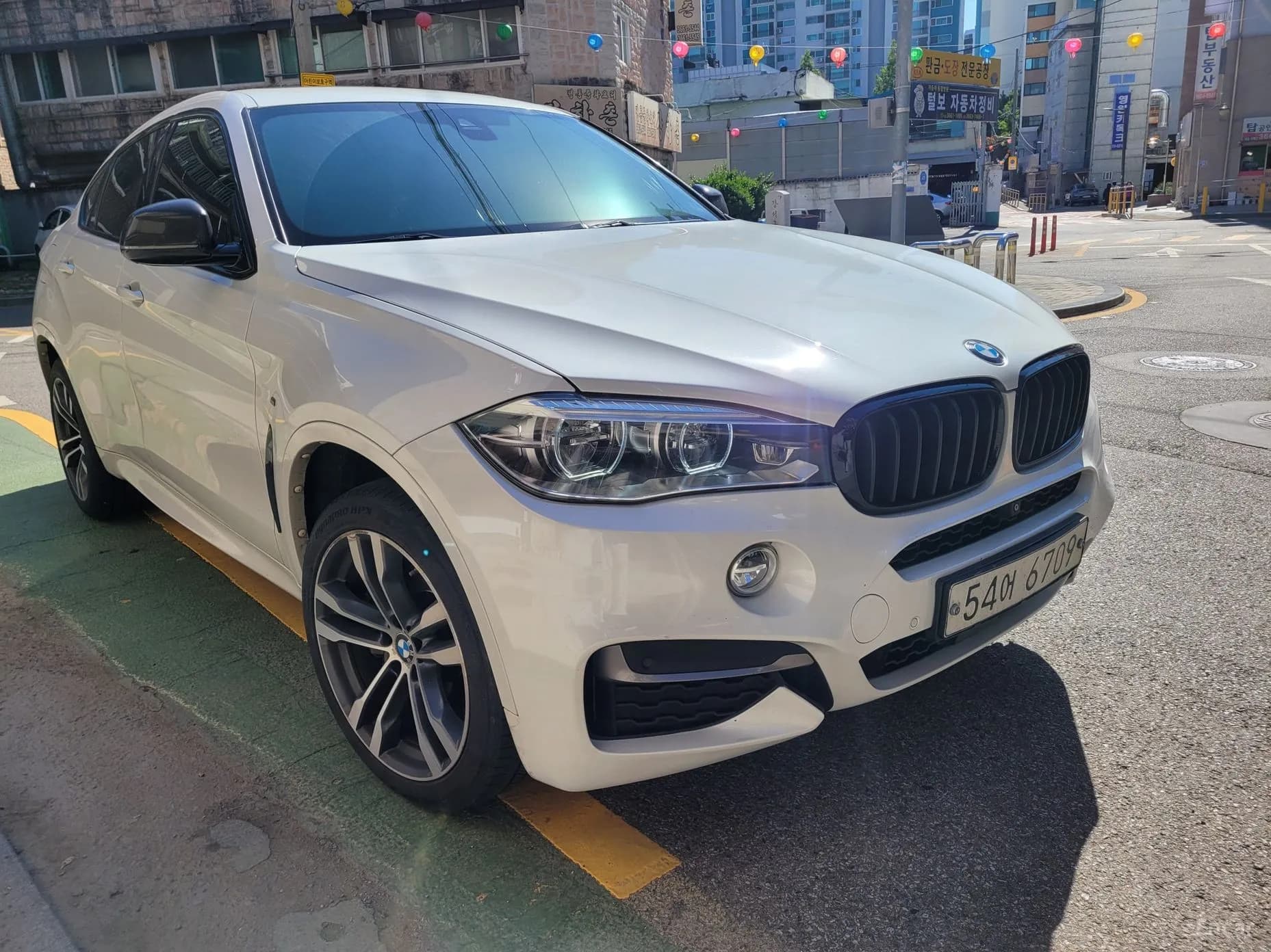 X6 (F16)