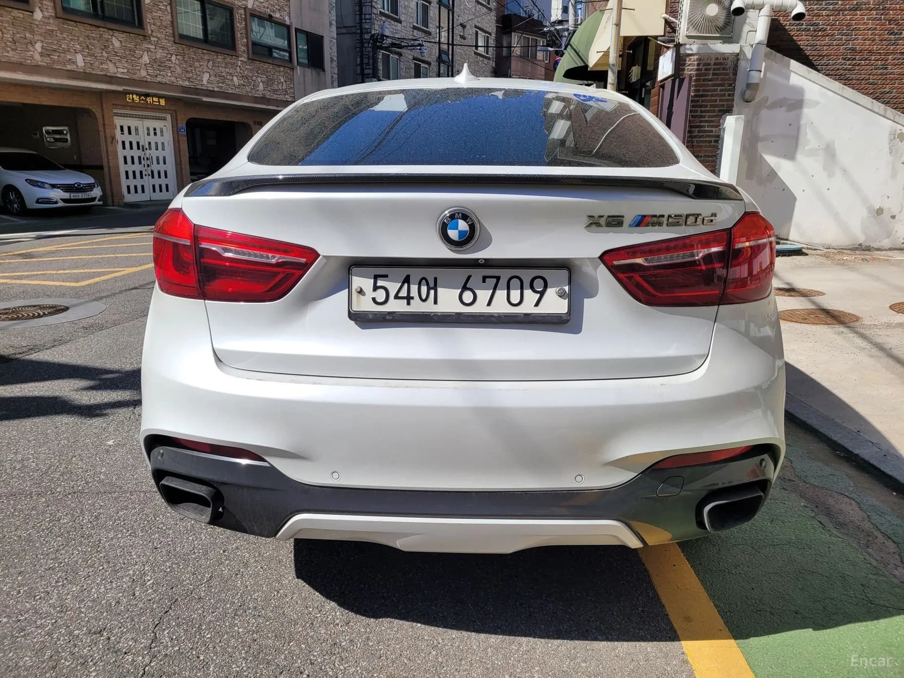 X6 (F16)
