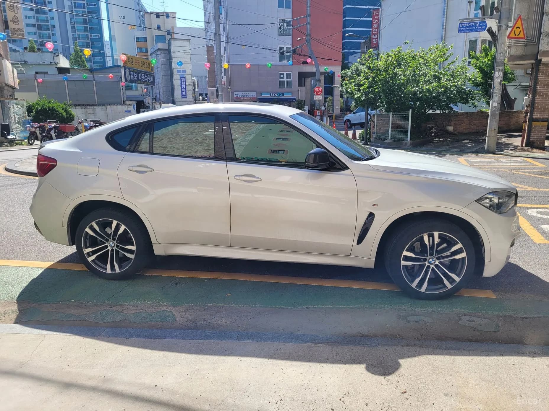 X6 (F16)