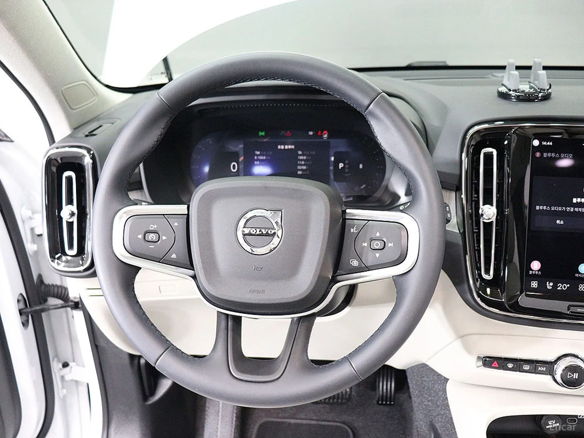 XC40