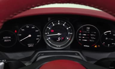 911 (992)