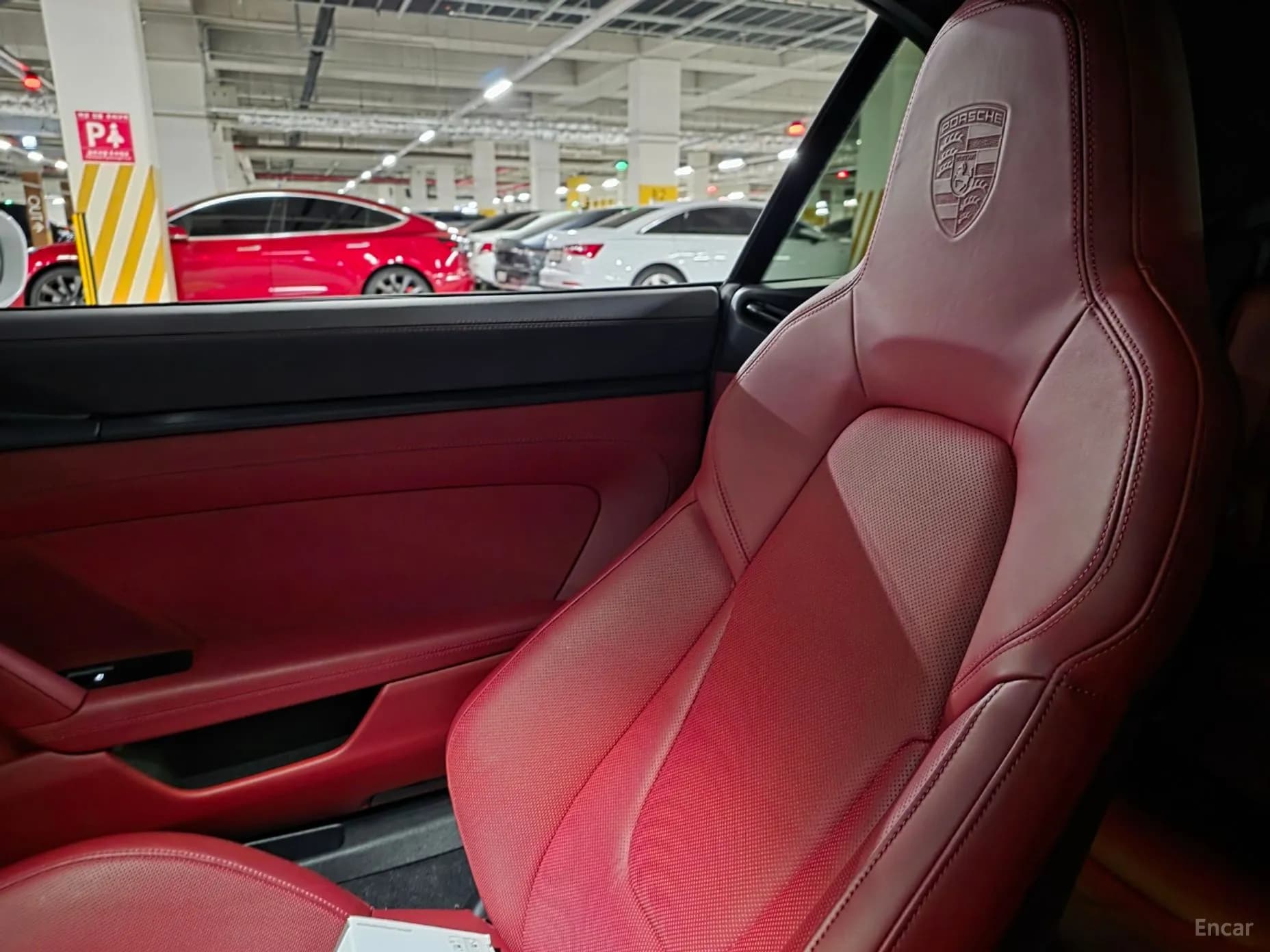 911 (992)