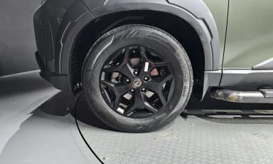 Rexton Sports Khan