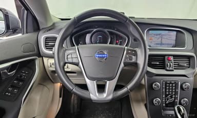 V40