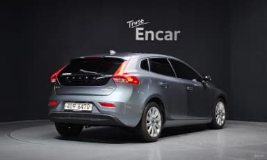 V40