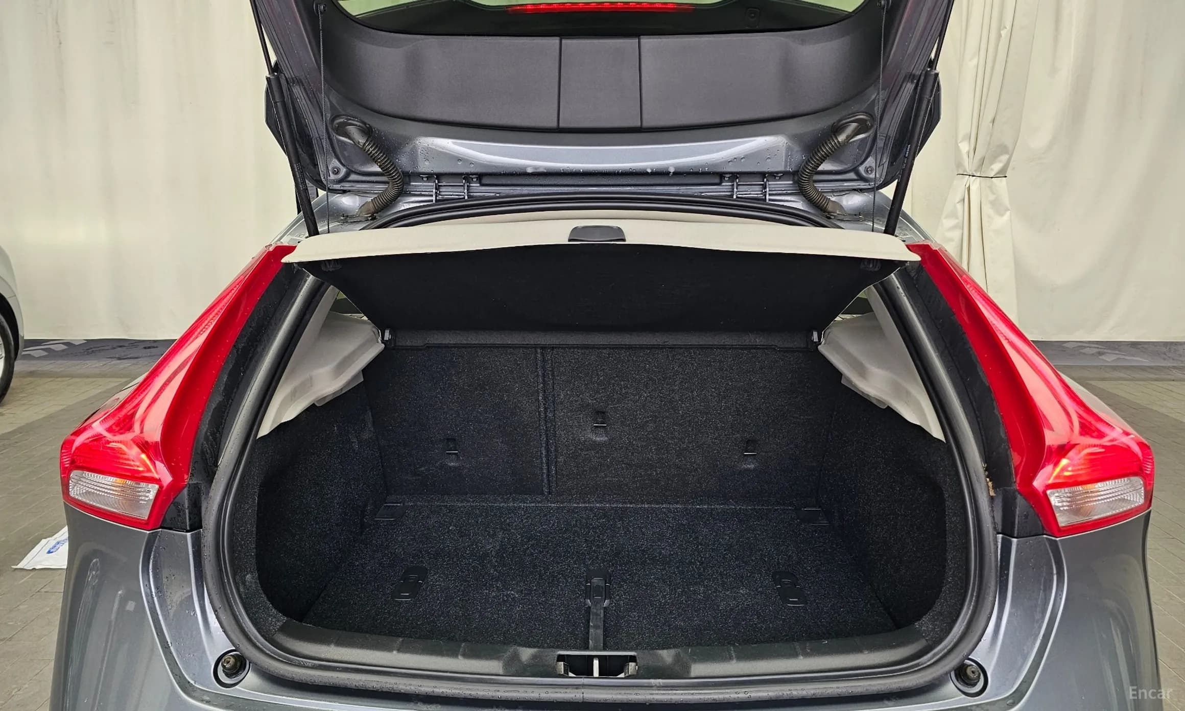 V40