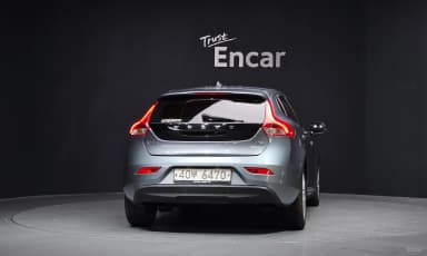 V40
