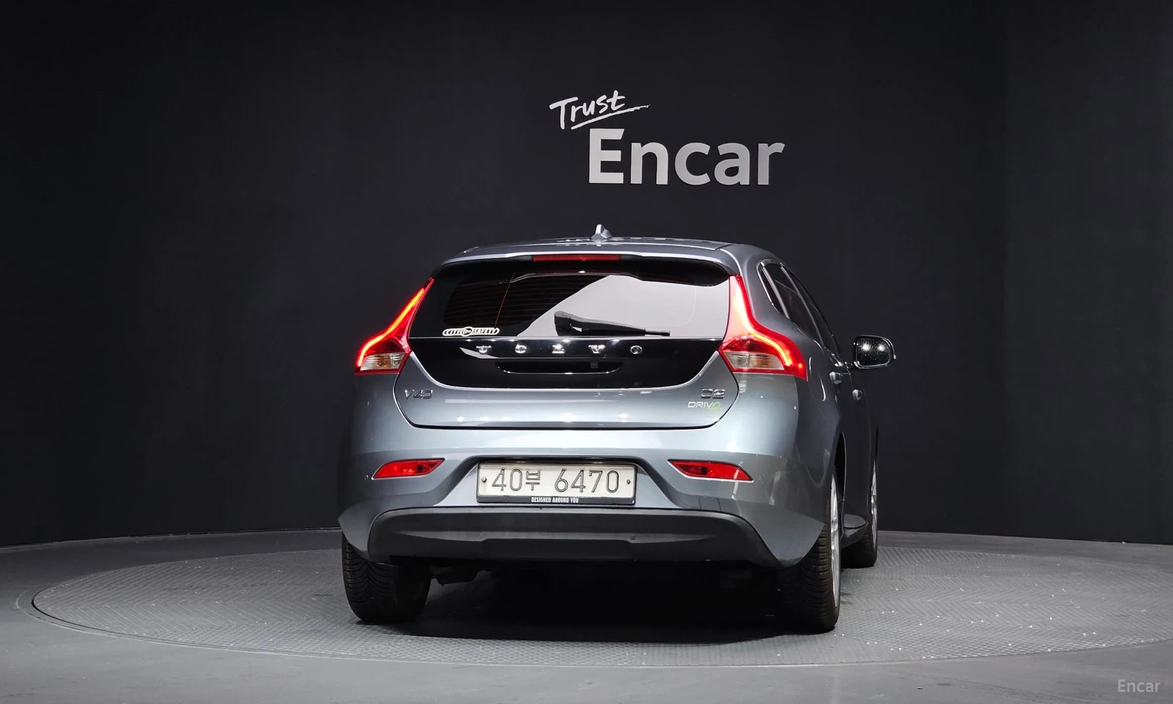 V40