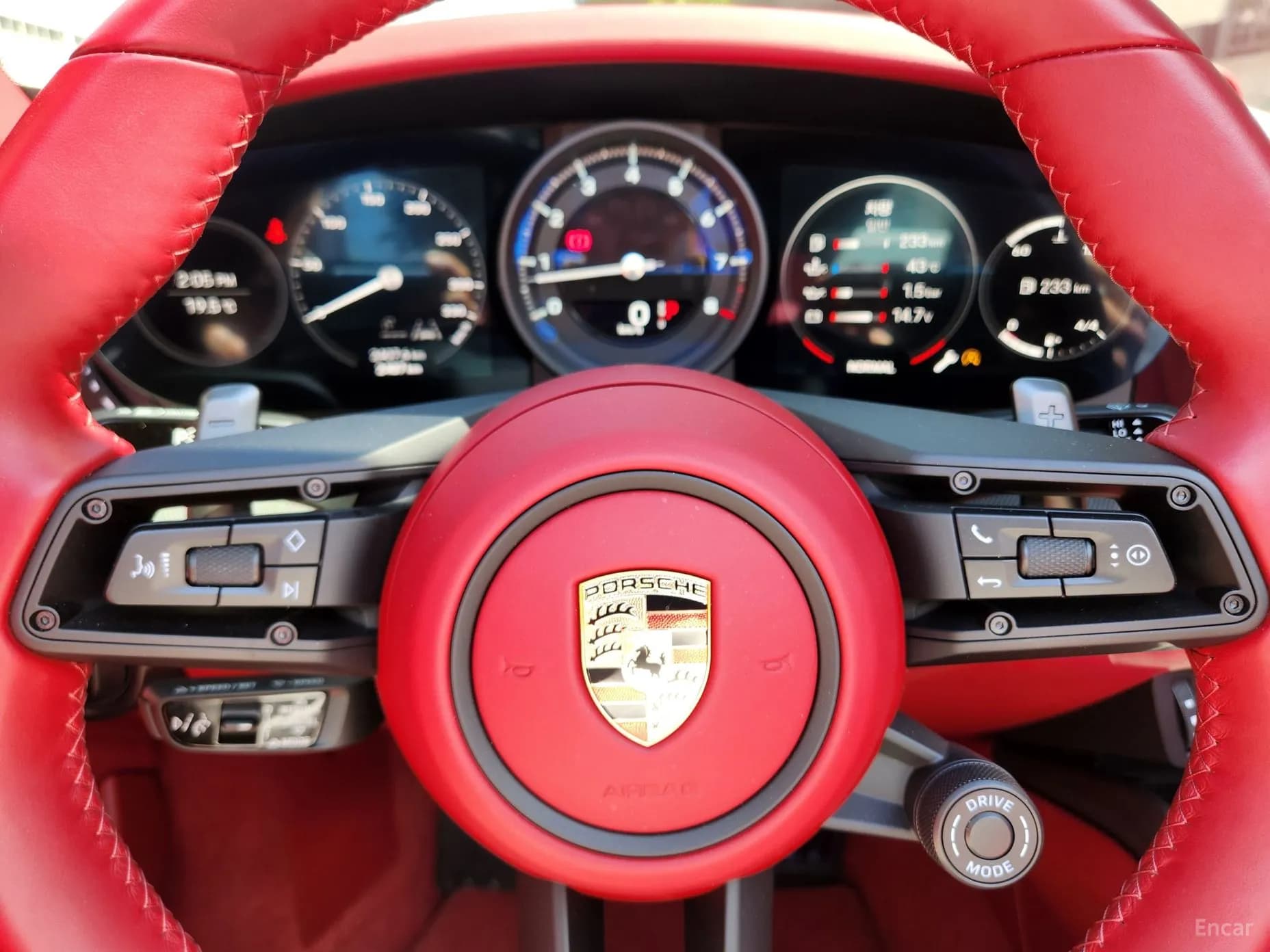911 (992)