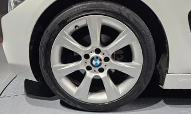 Series 4 (F32)