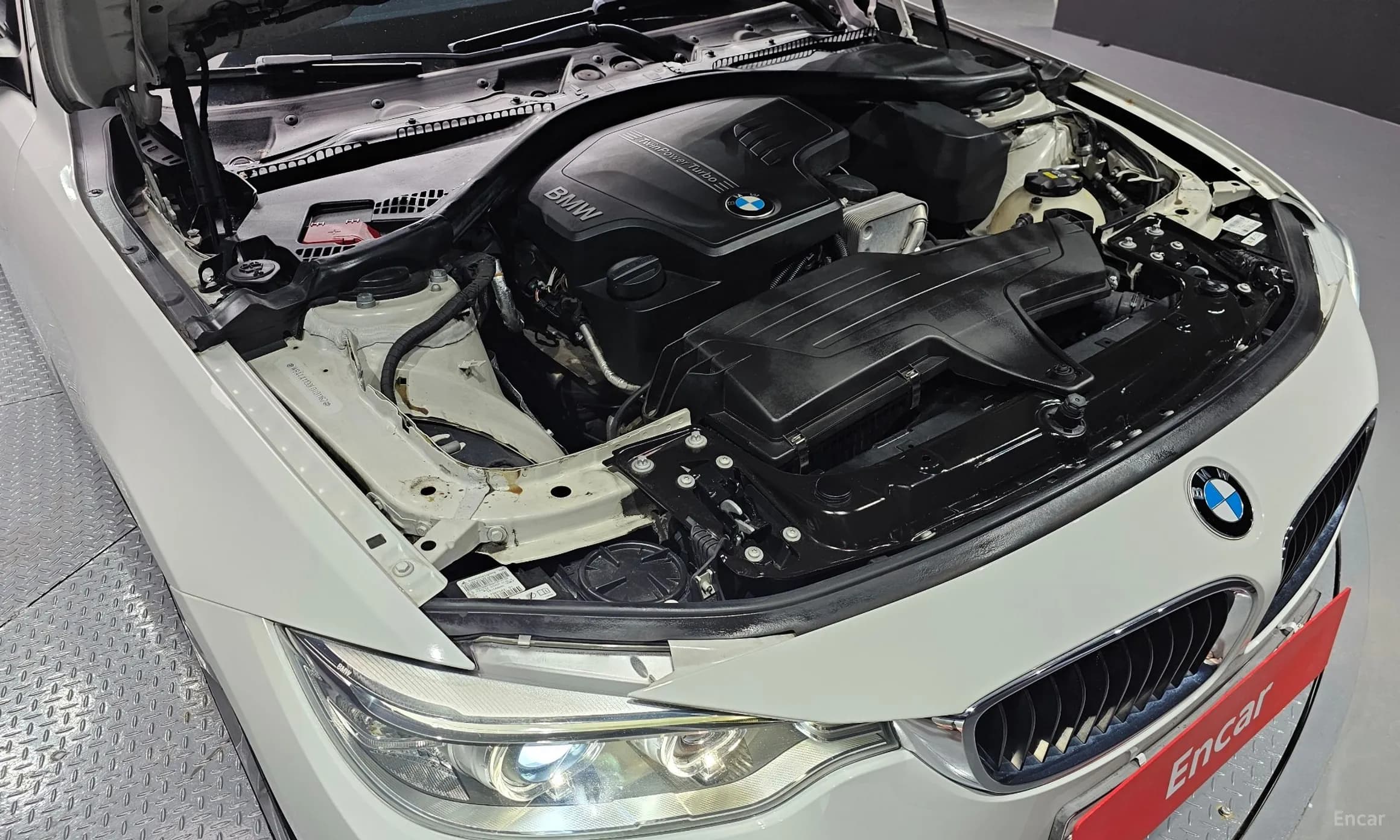 Series 4 (F32)