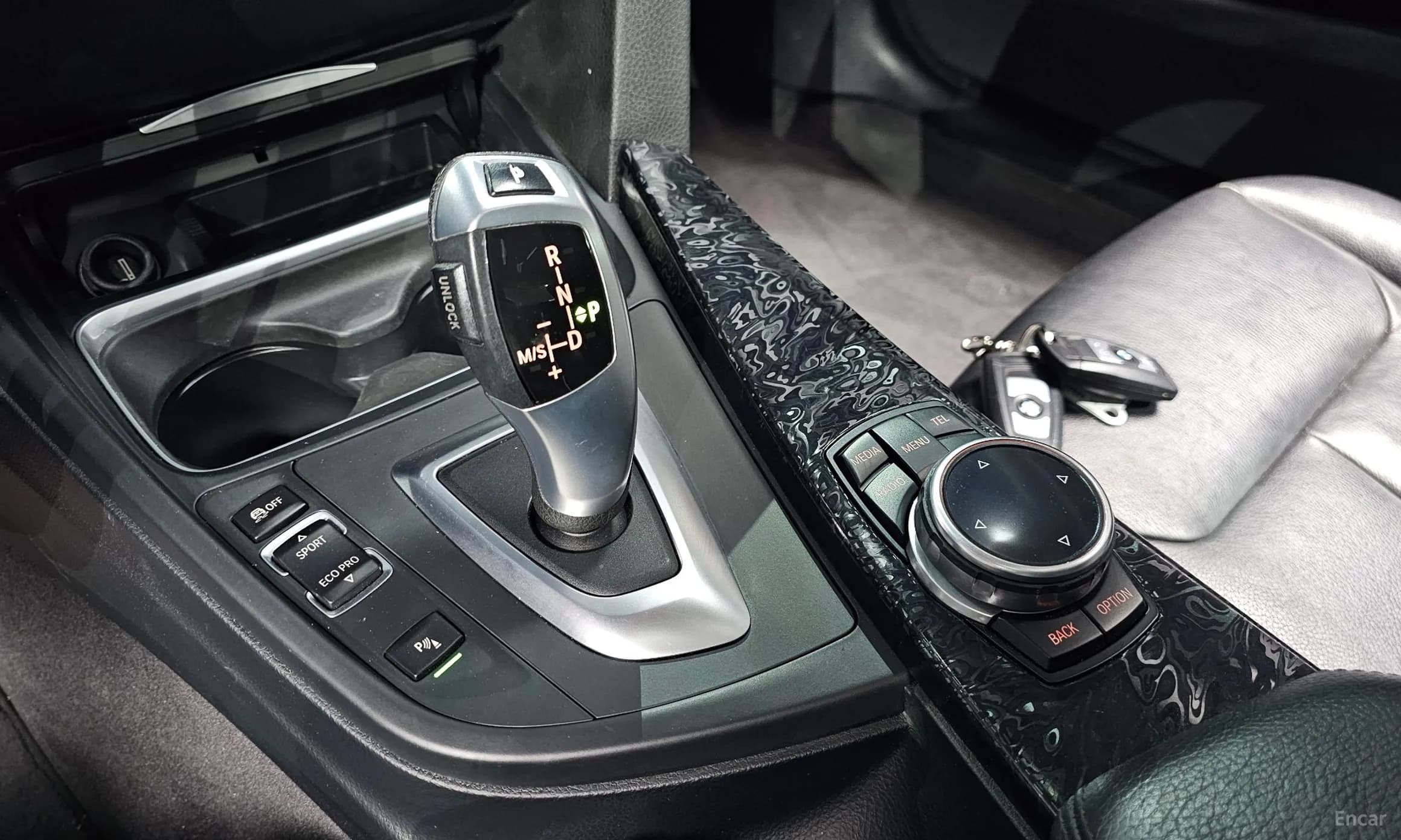 Series 4 (F32)
