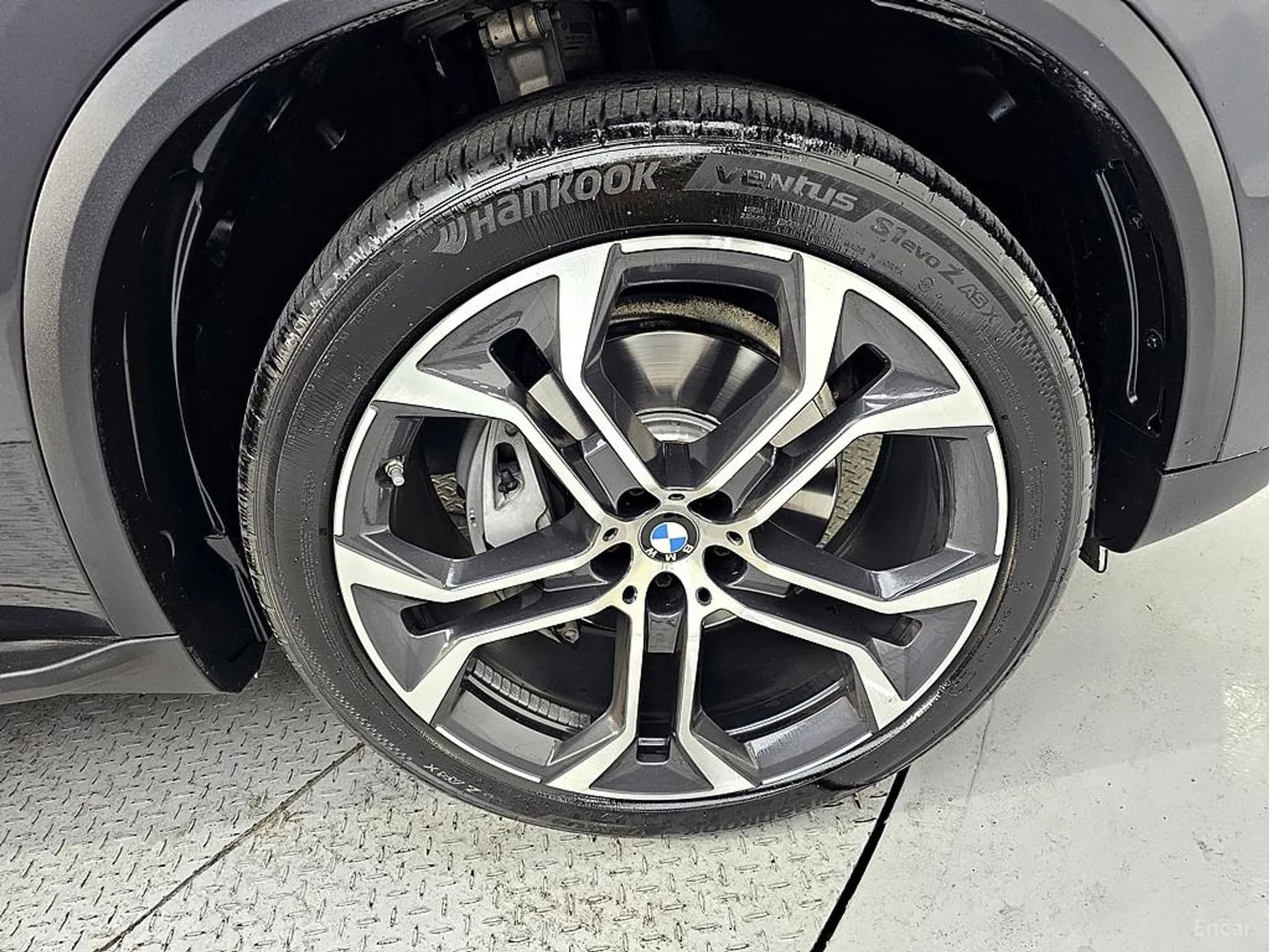 X5 (G05)