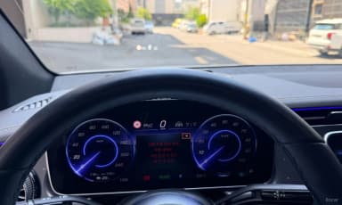 EQE SUV X294