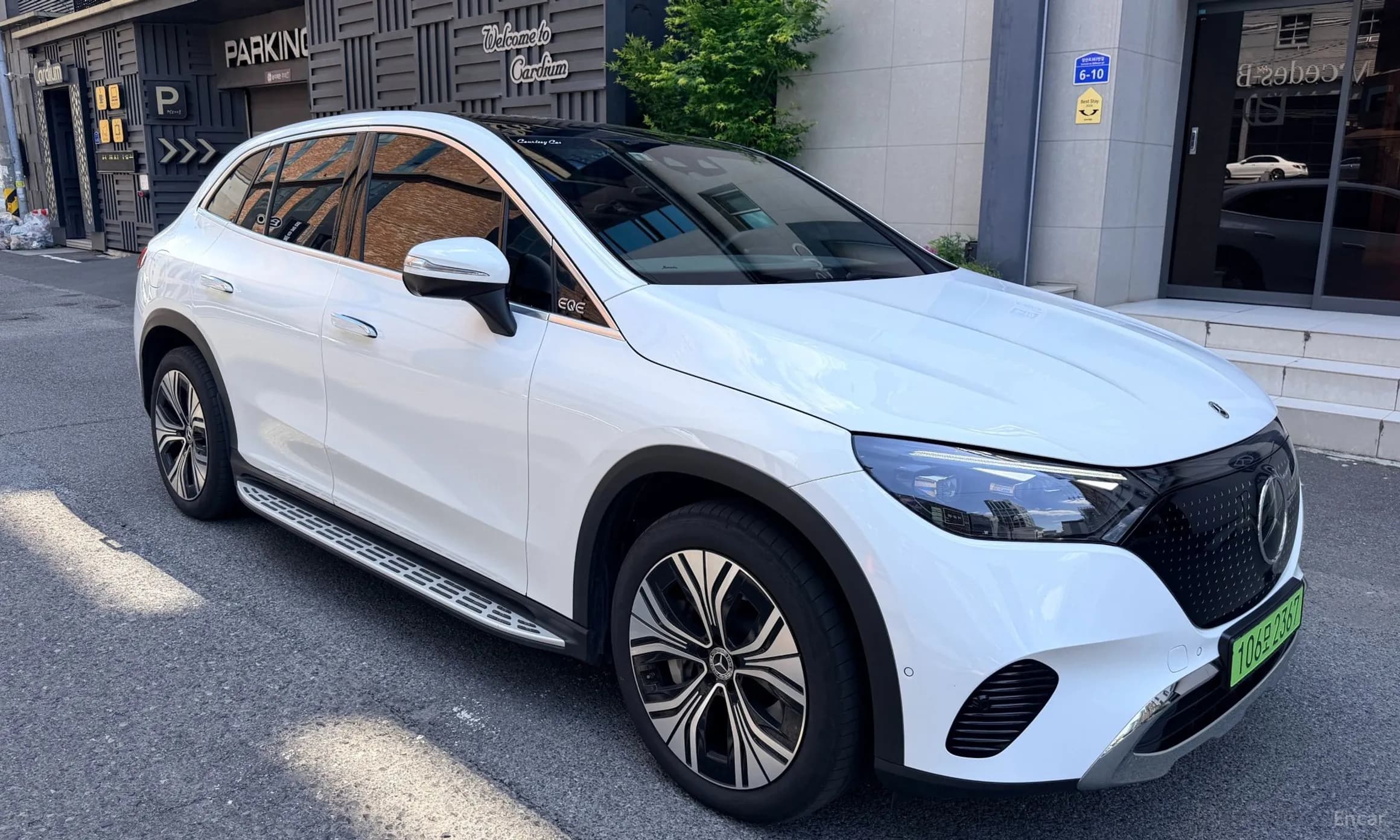 EQE SUV X294