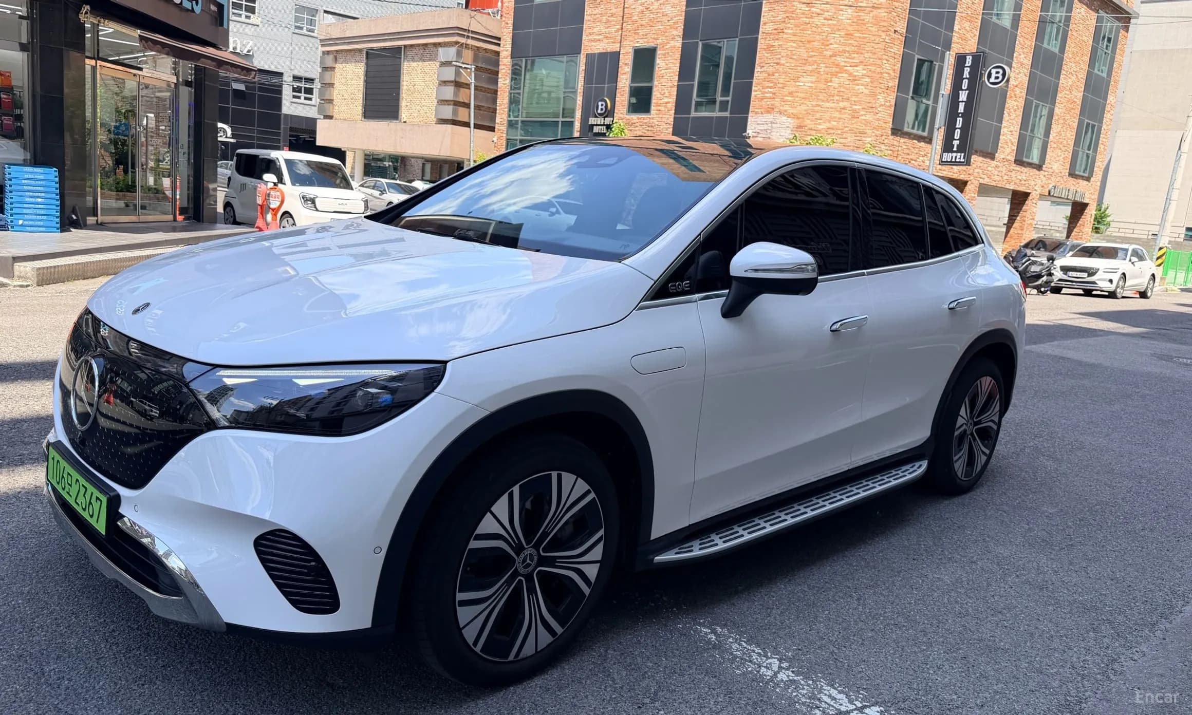 EQE SUV X294