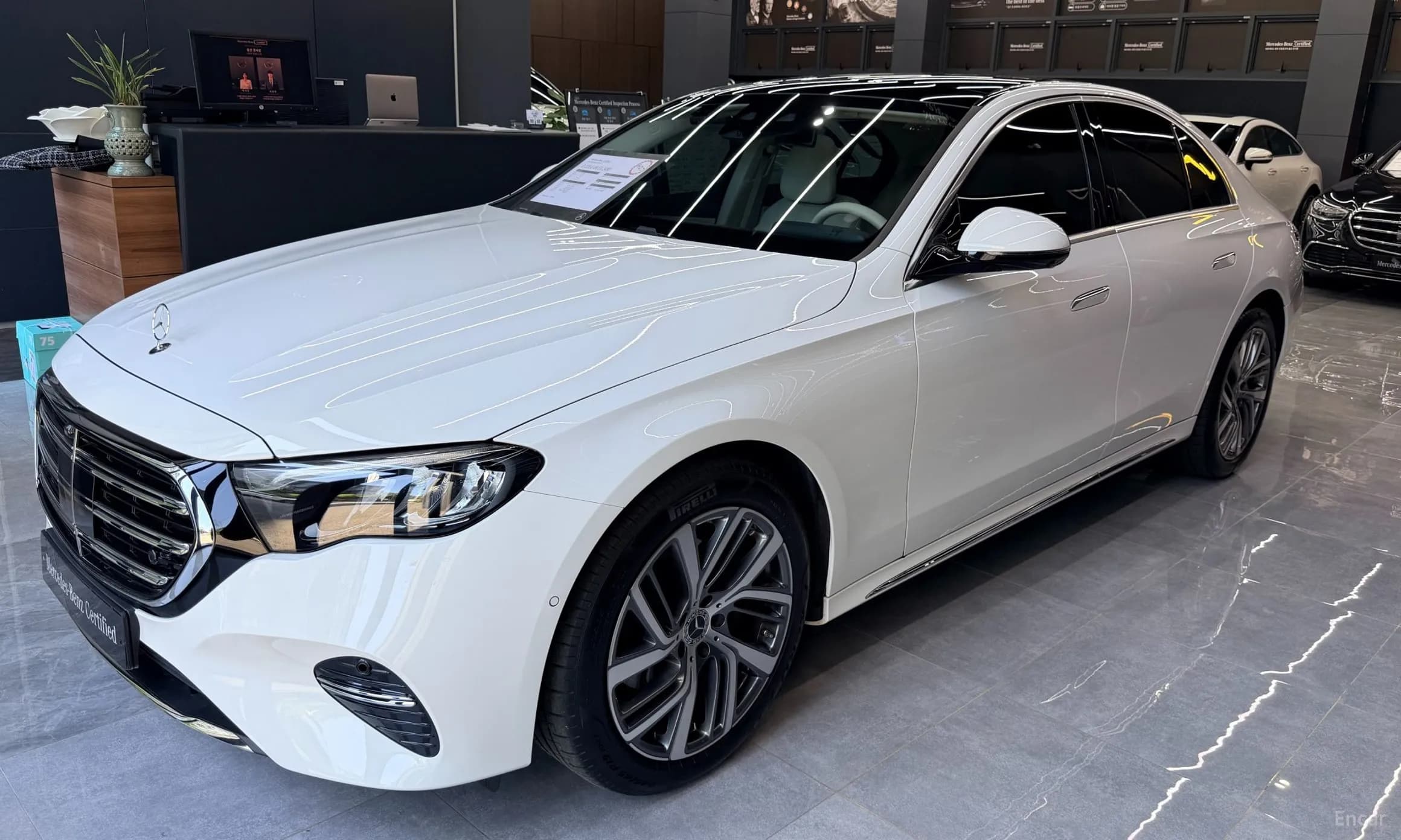 E-Class W214