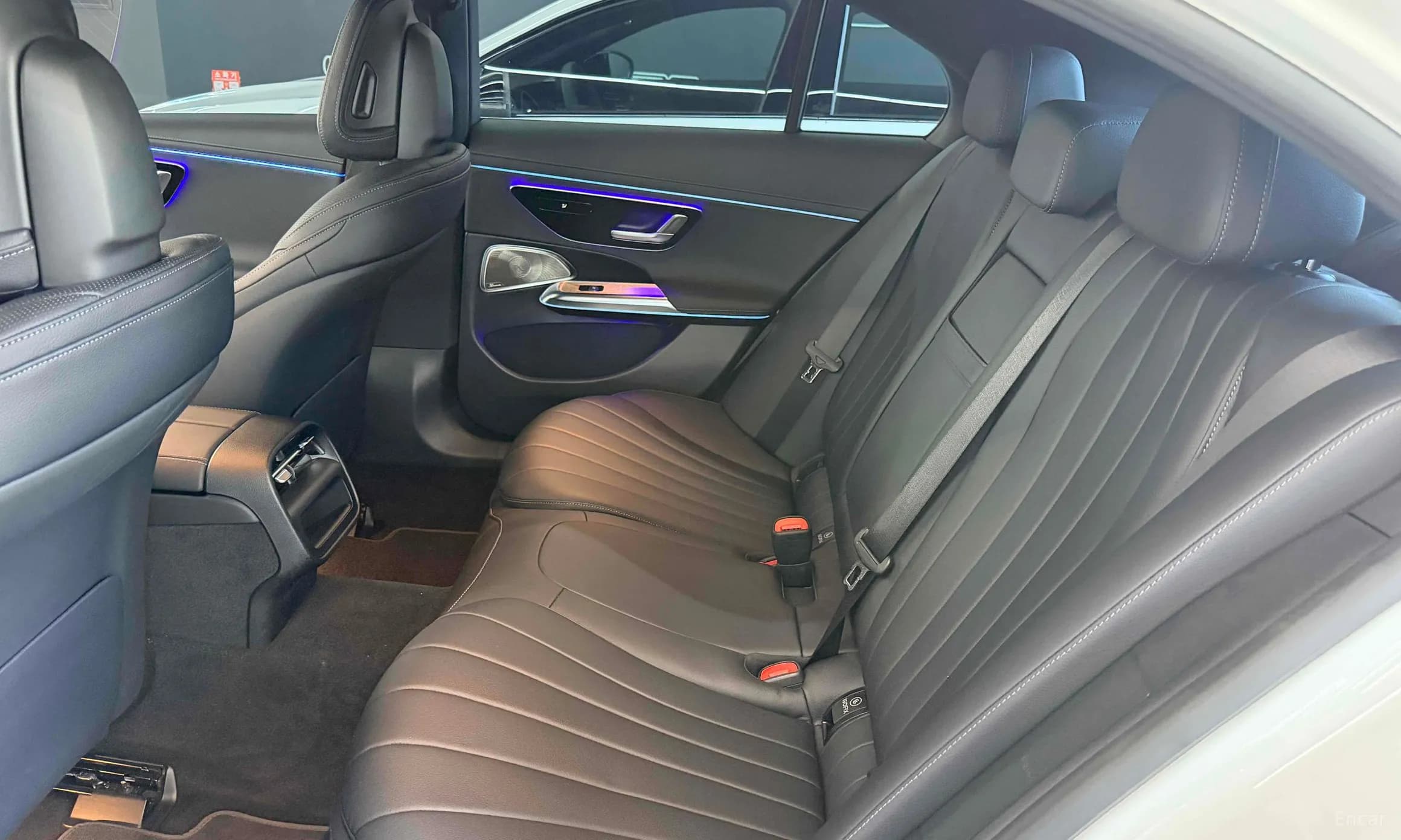 E-Class W214