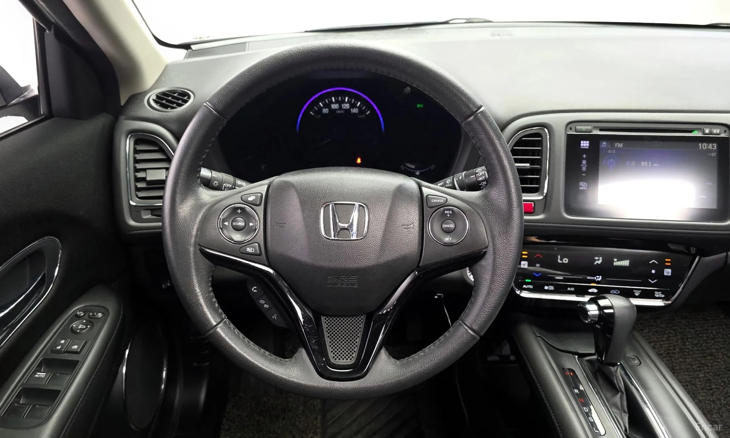 HR-V