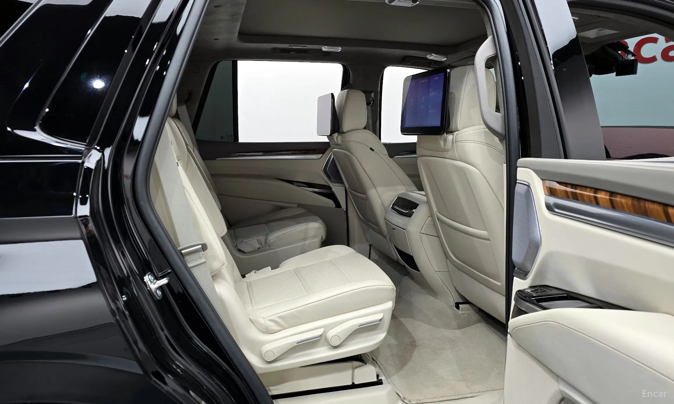 Escalade 5th Generation