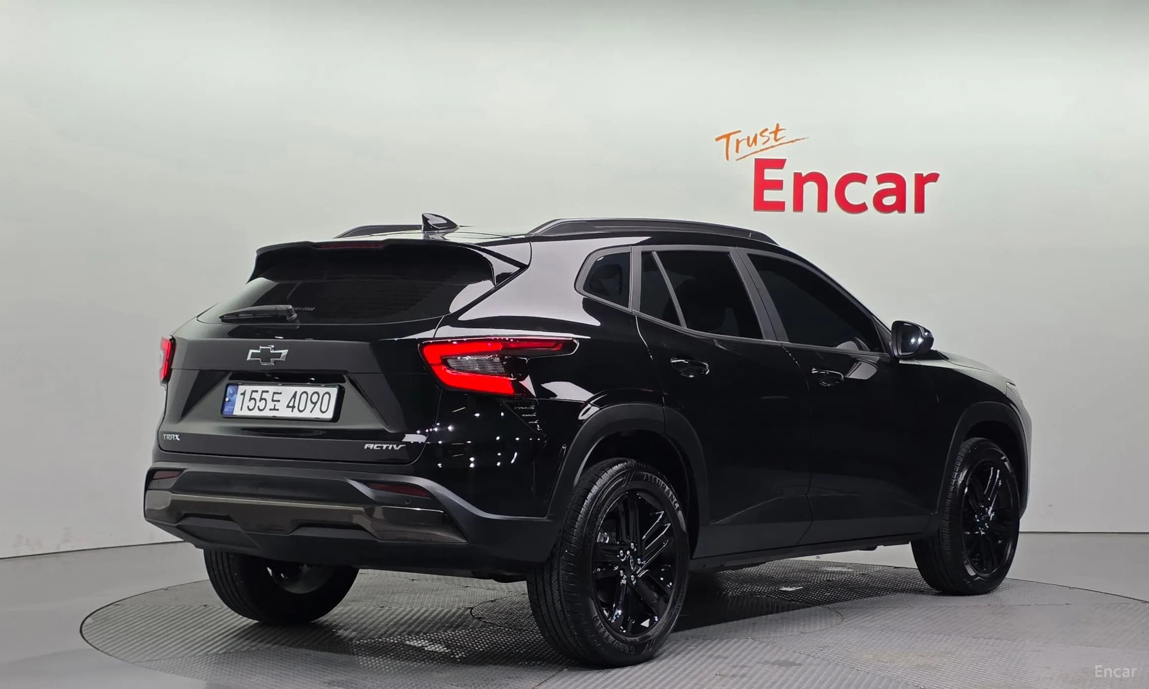 Trax Crossover