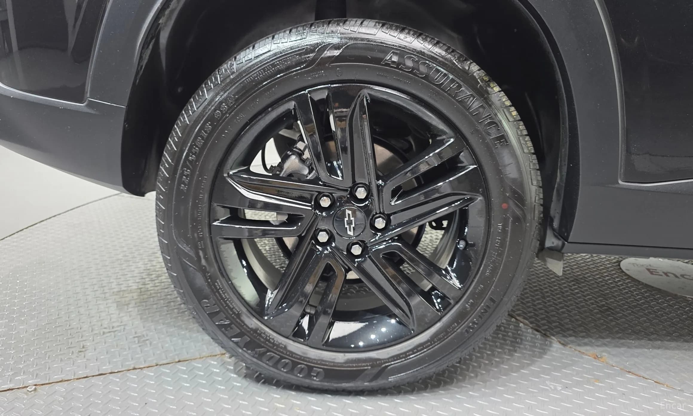 Trax Crossover
