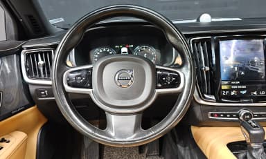 S90
