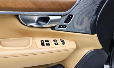 S90