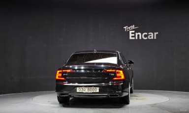 S90