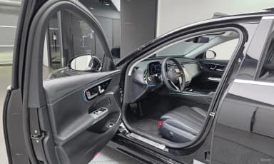 E-Class W214