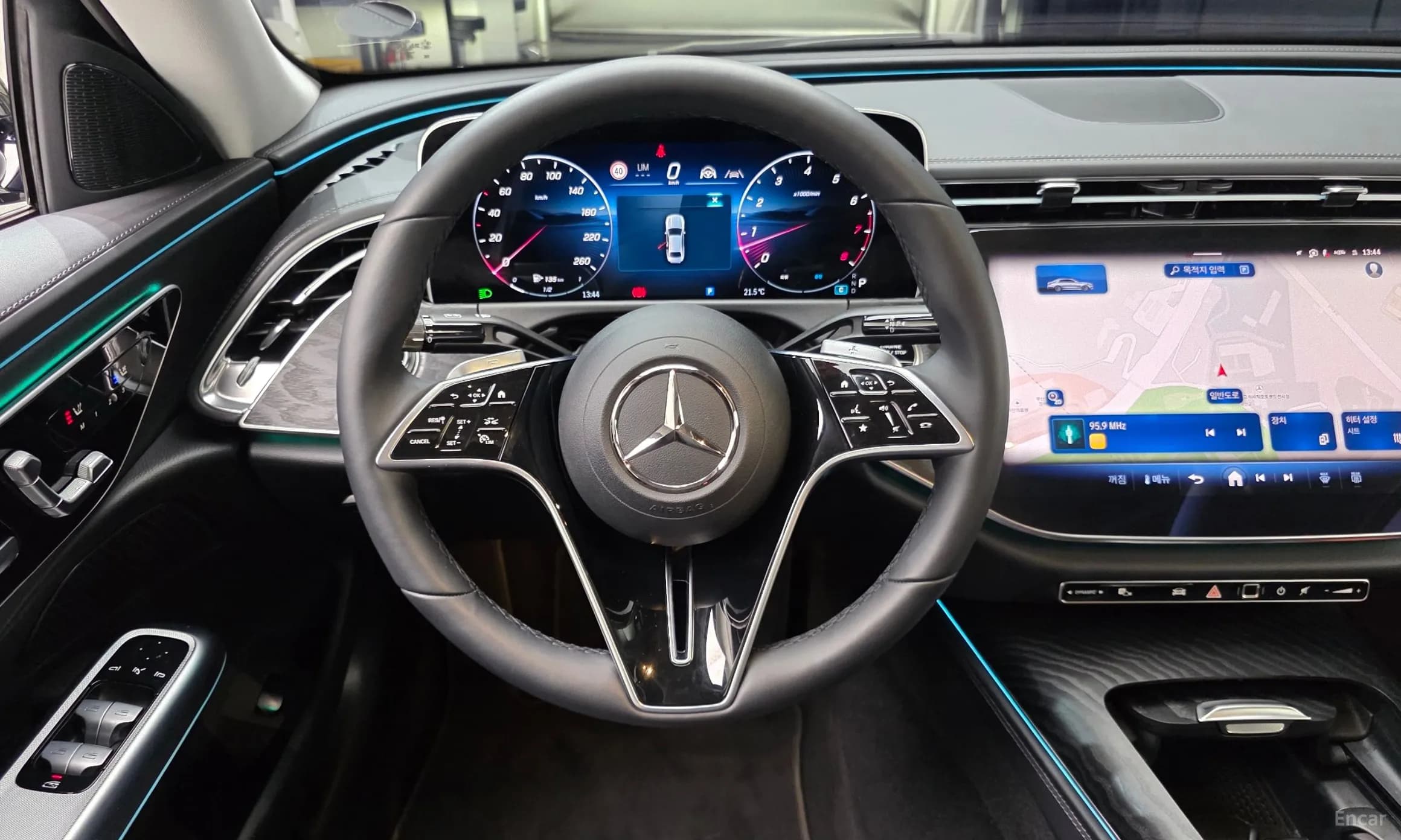 E-Class W214