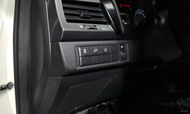 Rexton Sports Khan