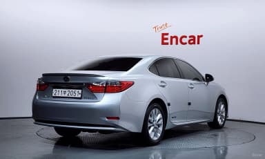 New ES300h