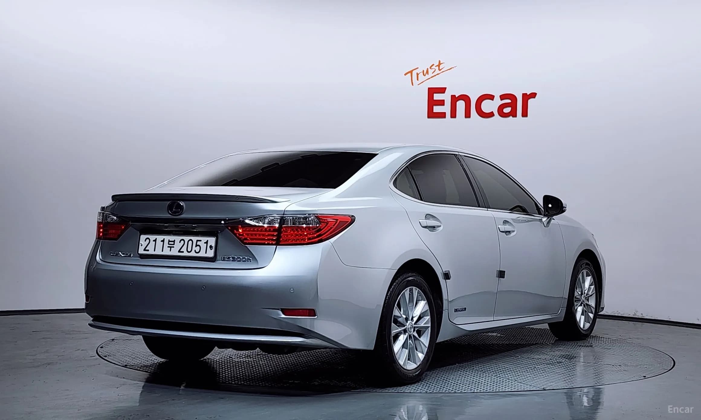 New ES300h