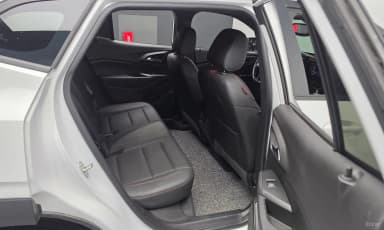 Trax Crossover