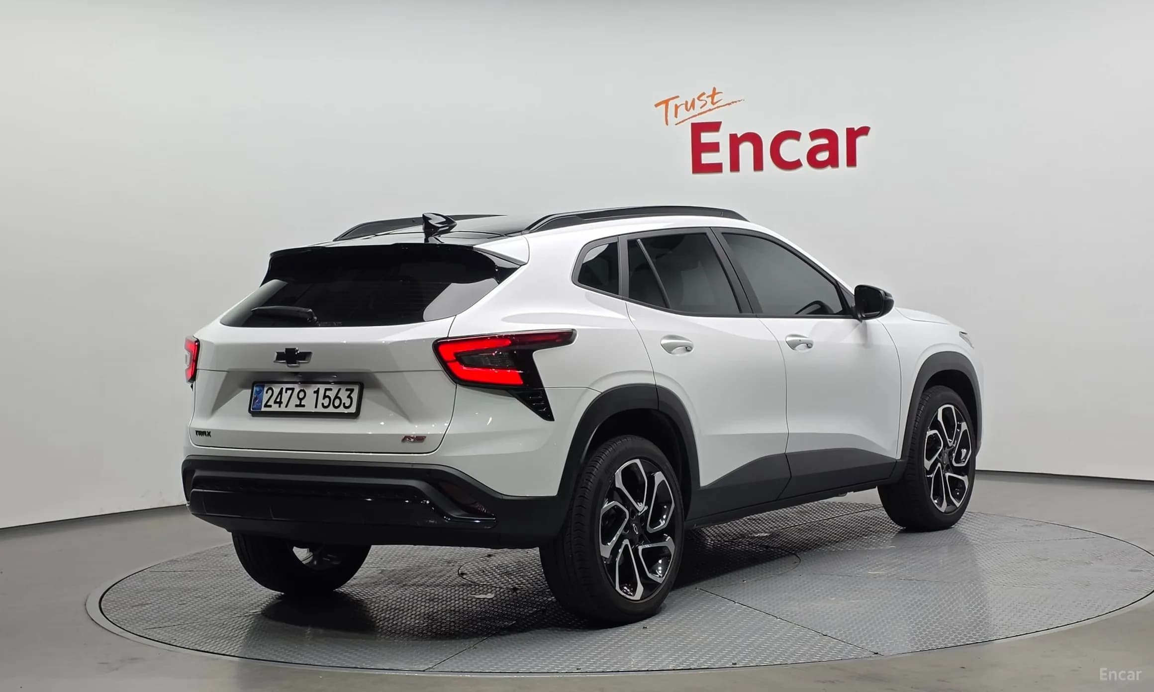 Trax Crossover