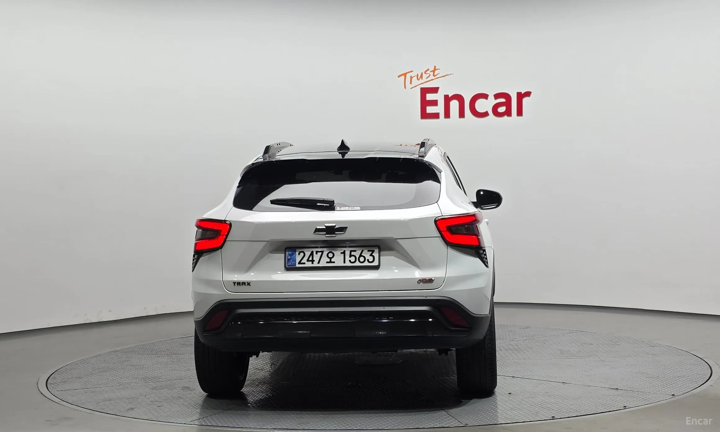 Trax Crossover