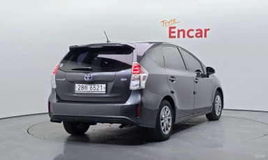 Prius V