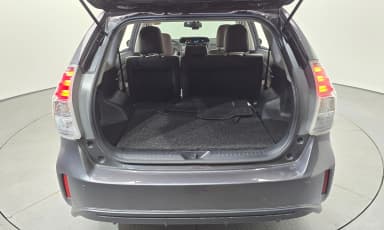 Prius V