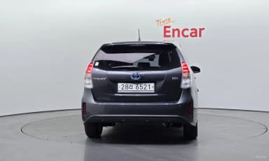 Prius V