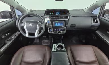 Prius V