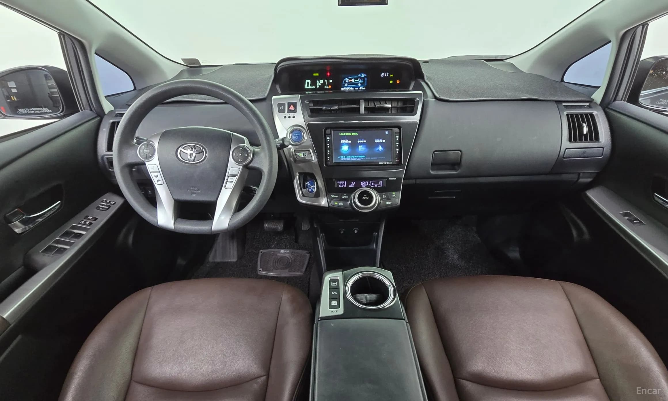 Prius V