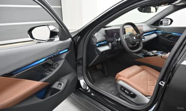 5 Series (G60)
