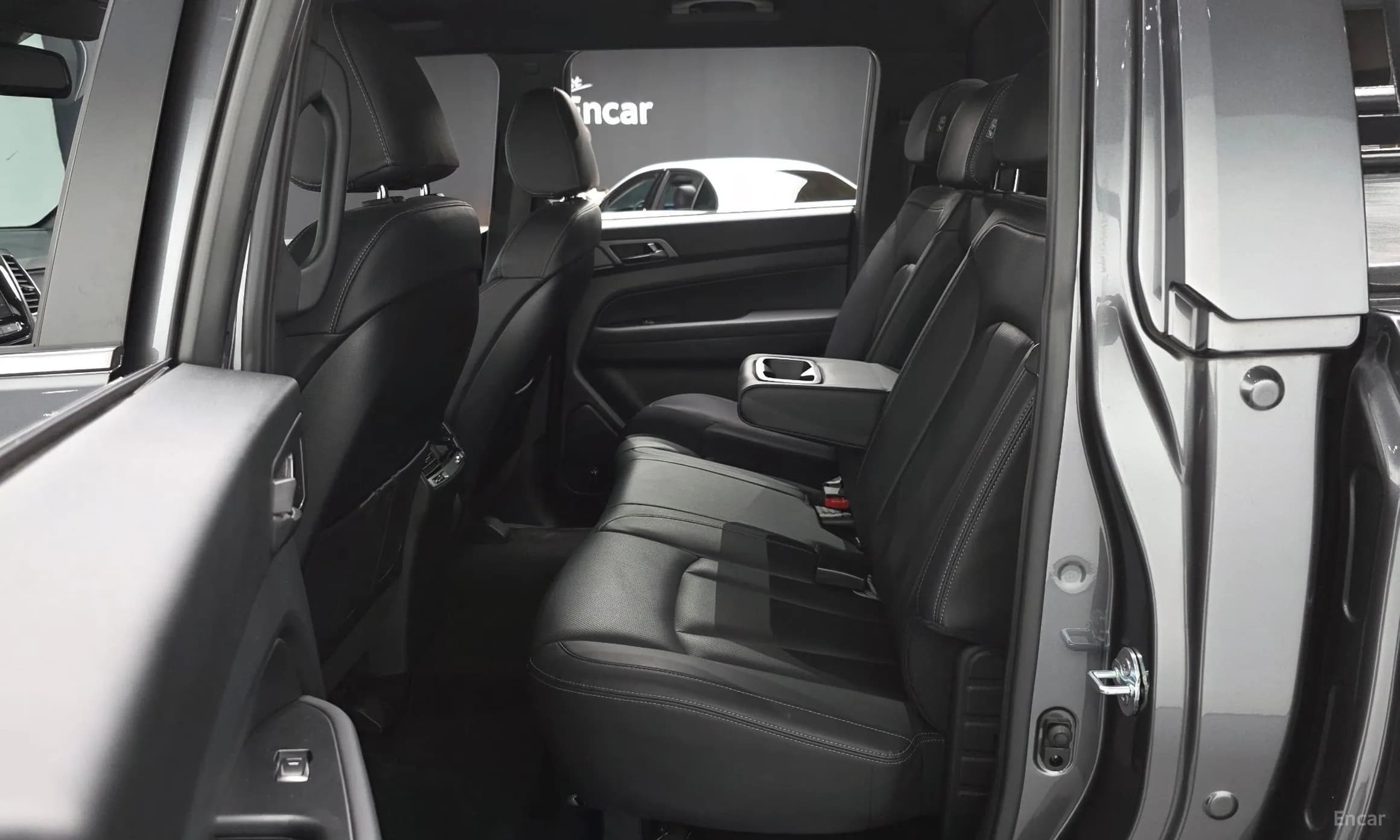 Rexton Sports Khan